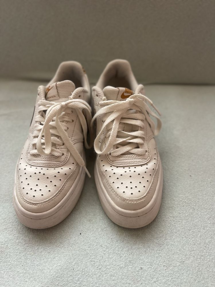 Сникърси nike court vision