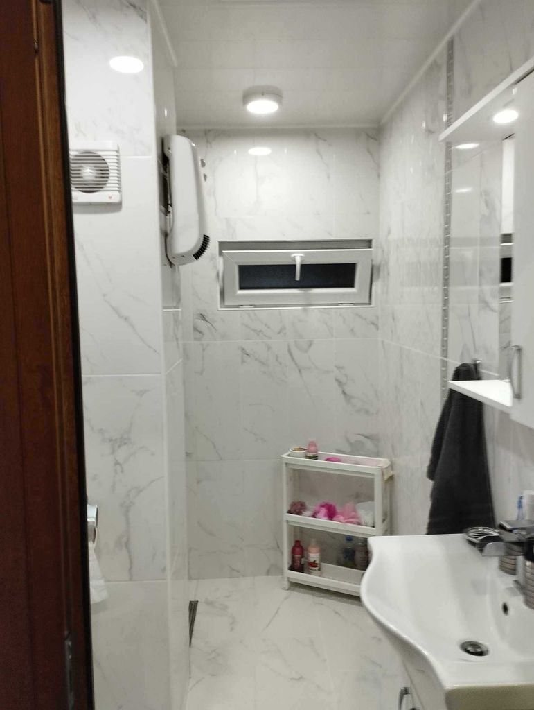 Продава се Тристаен апартамент в Шумен, Център - 73 кв.м за 2026 €/кв.м - Снимка #9