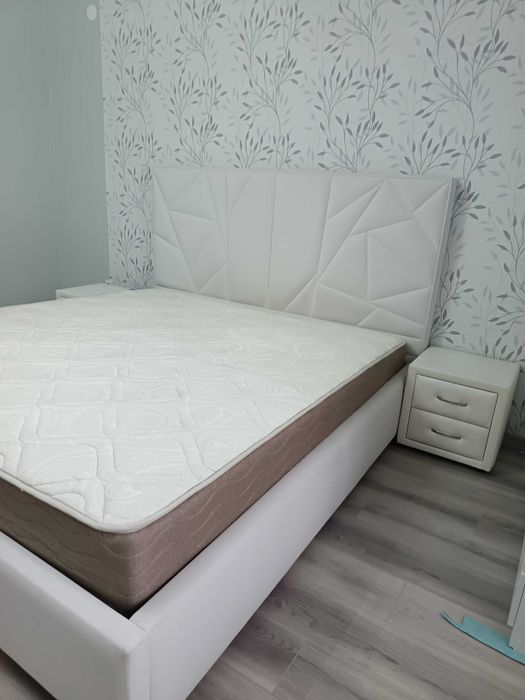 Кровать двуспальная