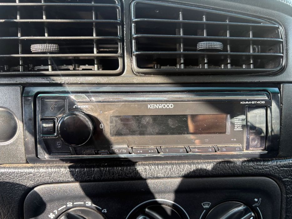 Магнитофон KENWOOD оригинал все есть флешка блютуз аукс