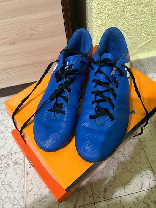 Футболни обувки Adidas X