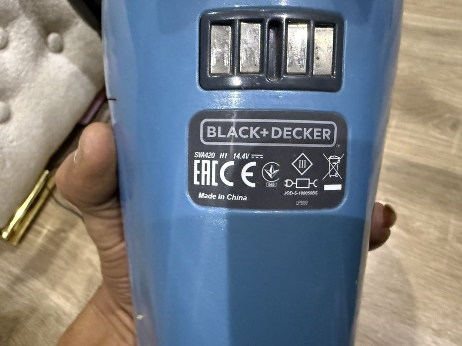 * Black & Decker Американский вертикальный пылесос на аккумуляторе