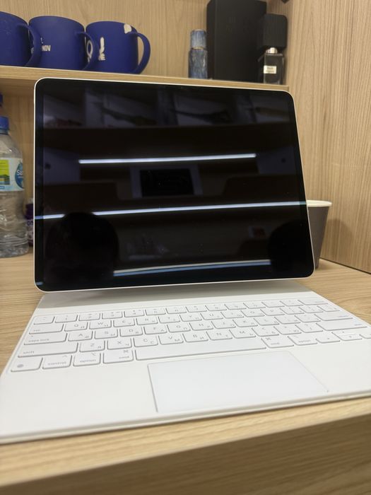 Ipad air 13 m2 white