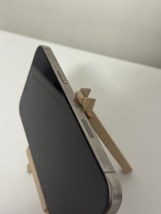 Iphone 16 pro max 256 gb baterie 96% stare excelenta