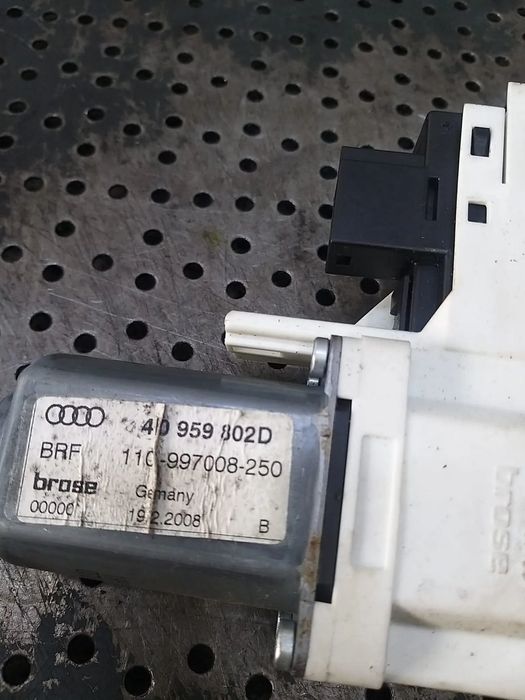 Motoras macara dreapta audi a5 8t 4f0959802d