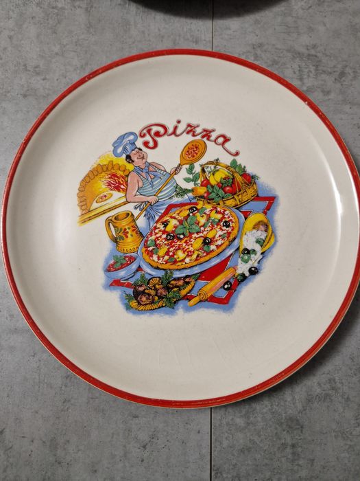 Farfurii, platouri noi, de pizza, spaghete si desert