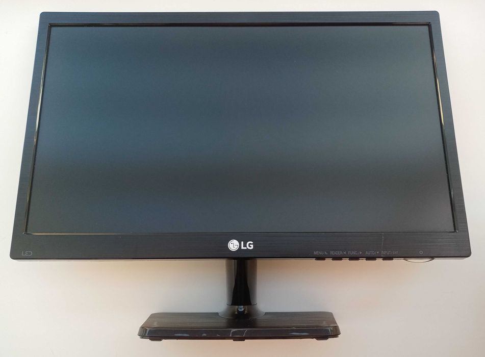 LG 19,5 дюймов LED монитор в идеальном состоянии