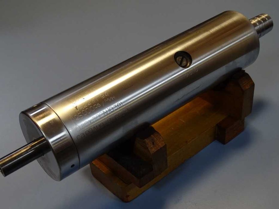 Шпиндел ВС3-71 ЗА 227П за вътрешен шлайф Ф80 L-300