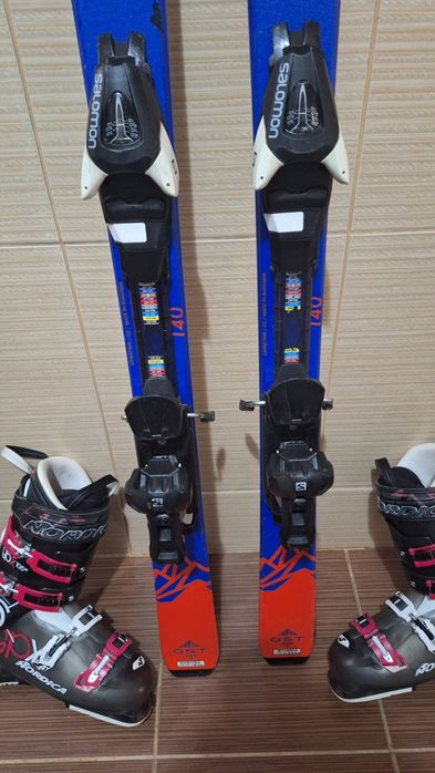 Set schiuri 140cm salomon-clapari ,casca ski