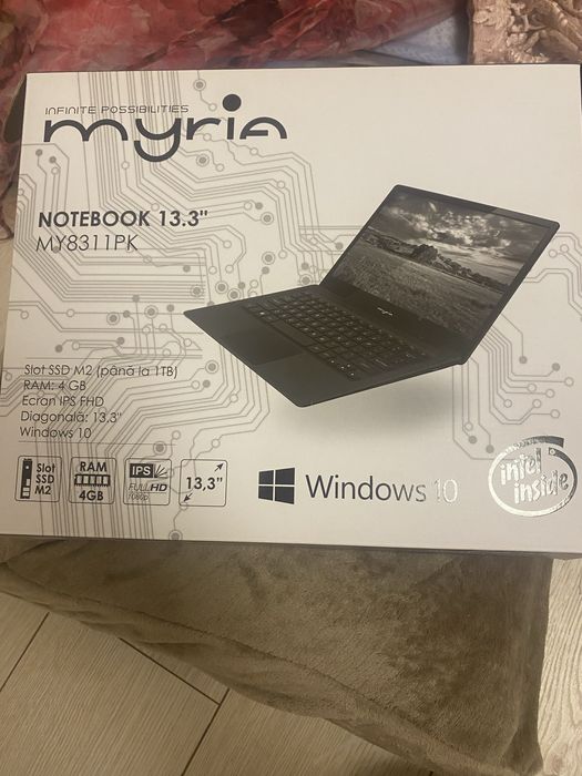 Laptop Myria 4GB RAM culoare roz