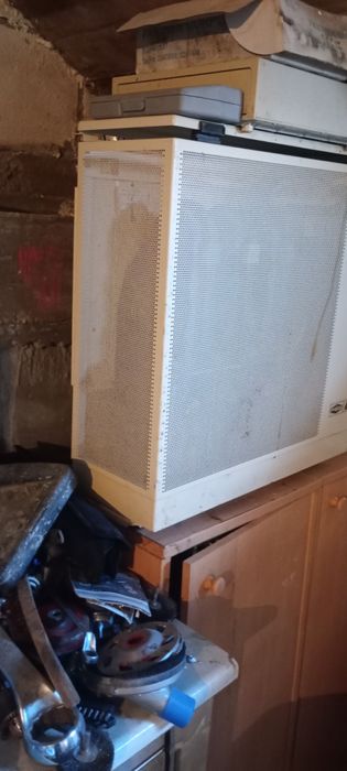 Vând șemineu,soba,convertor