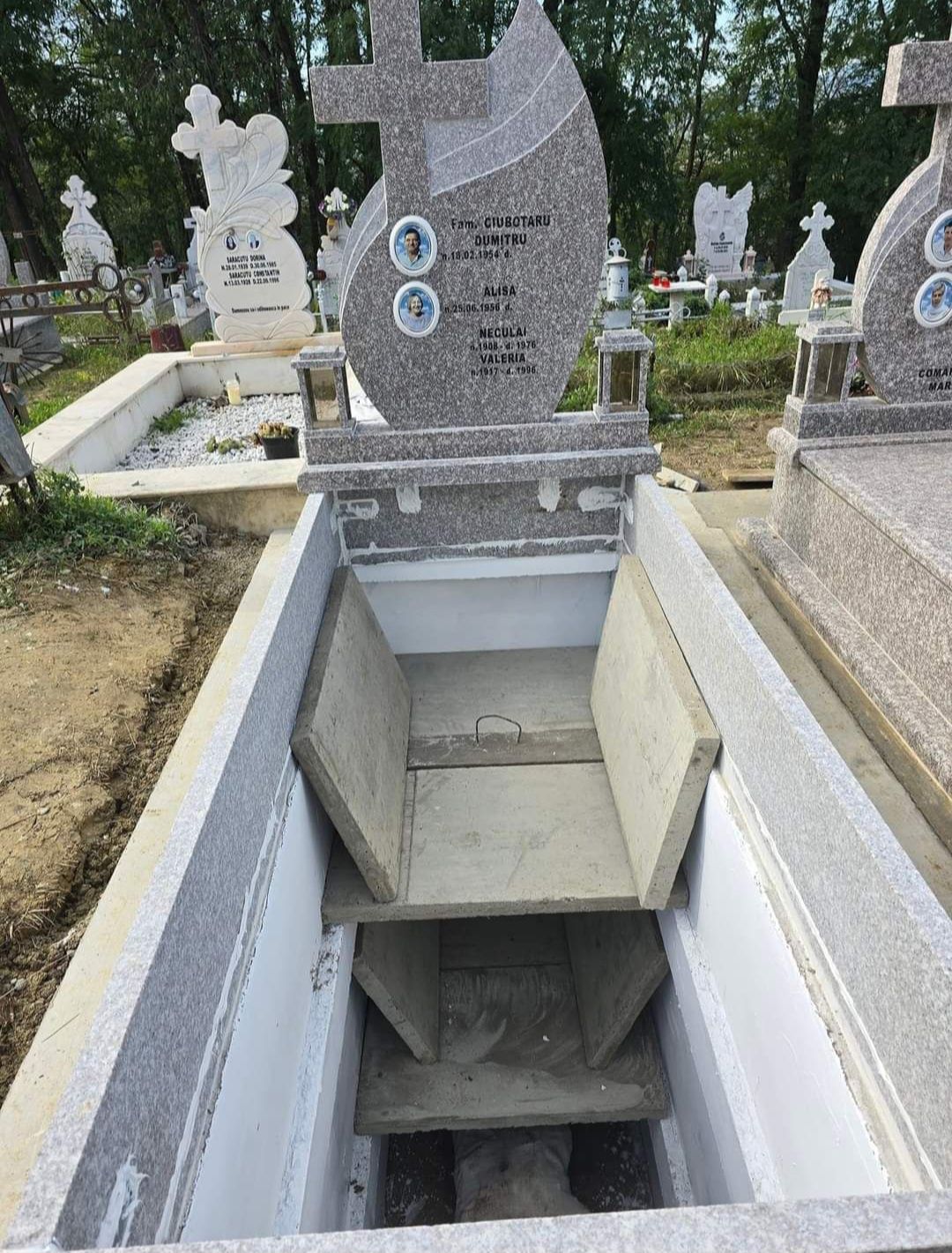 Cruci marmura Lucrări construcții cimintir