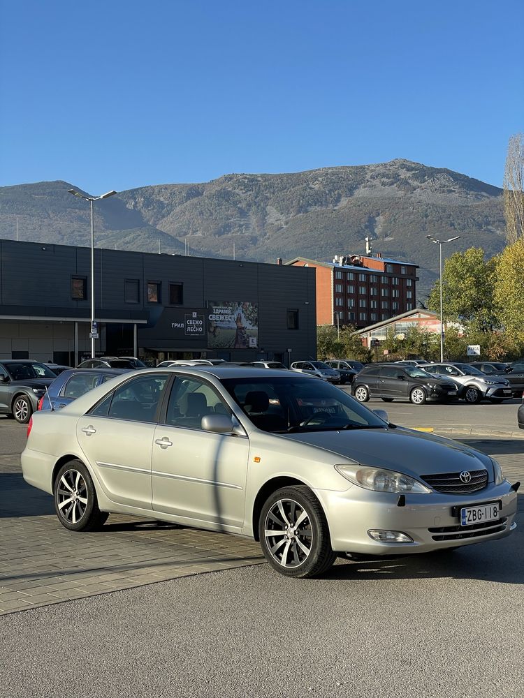 Toyota Camry 30