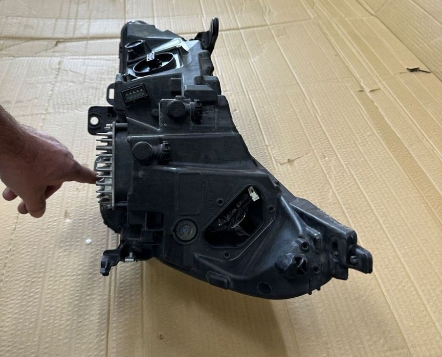 Far dreapta Full Led Matrix Opel Astra K ( fara defect )