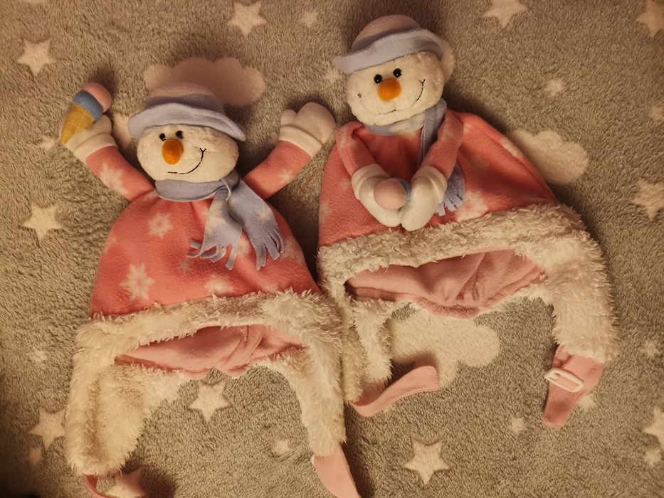 Plusuri, caciulite, fustițe