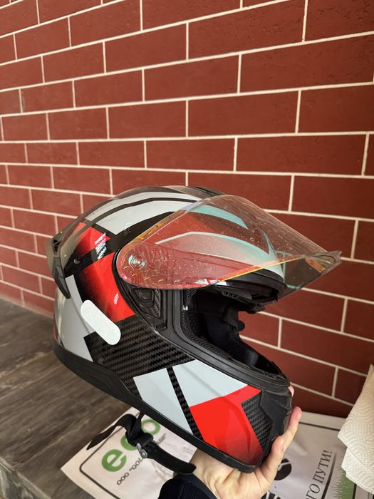 Srochna moto shlem sotiladi