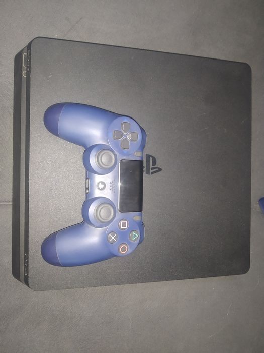 playstation4 slim ,1 контроллер ,6 игр на диске