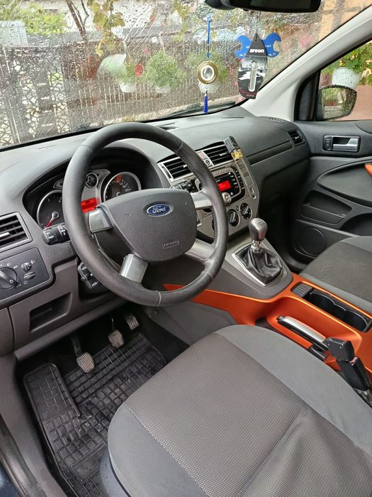Vând Ford kuga 2010