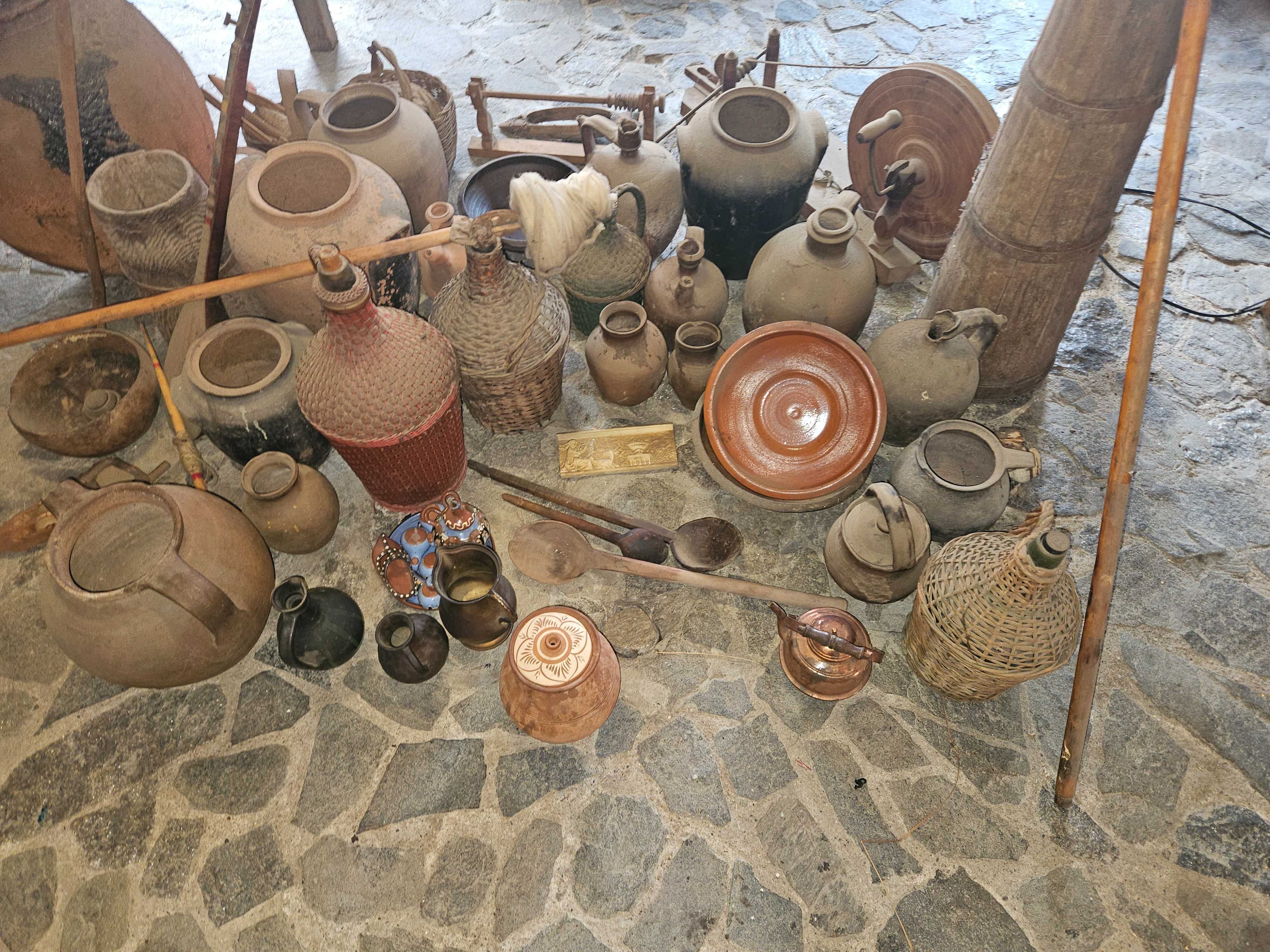 Глинени грънци ,антики