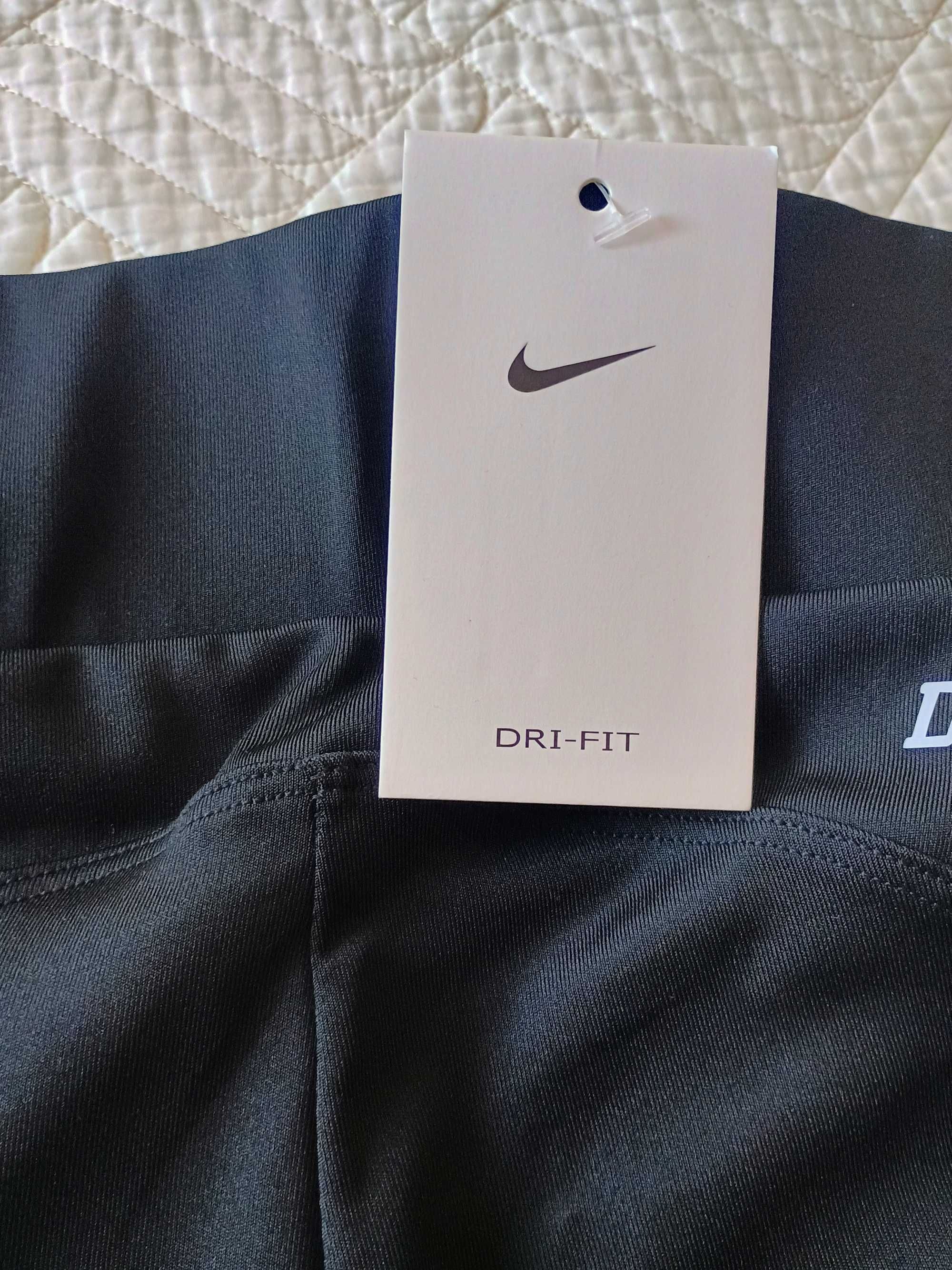 Дамски спортен комплект 3 части Nike