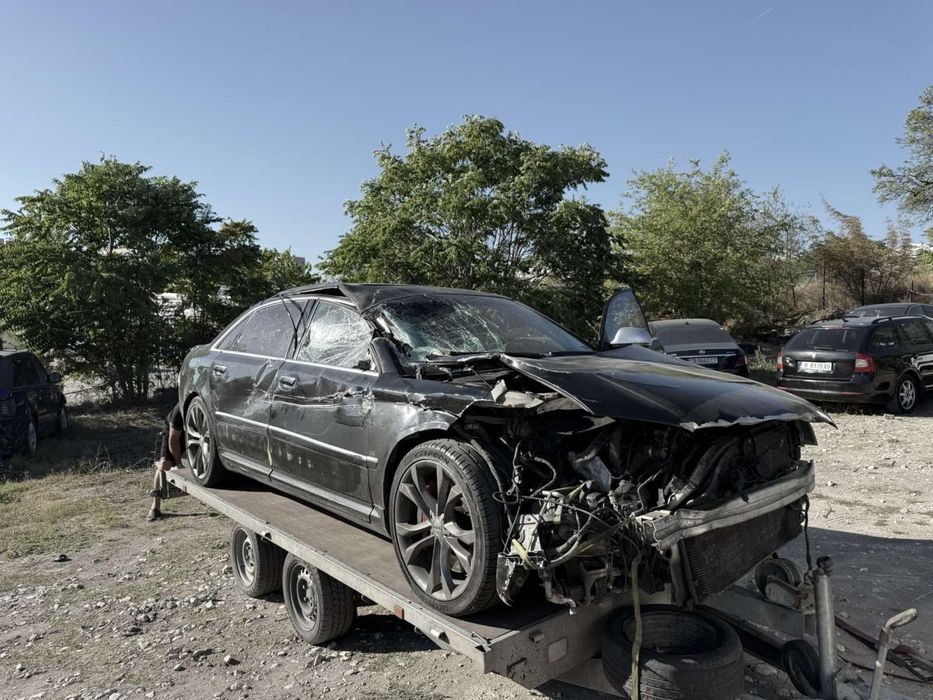 Audi S8 2009г Цяла и за Чати