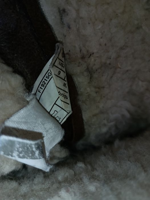 UGG кожени ботуши N40- 39 лв