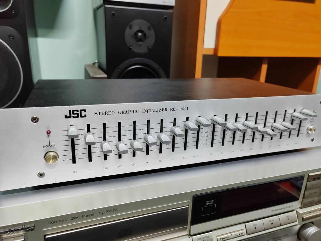 Vând egalizator audio JSC 1001