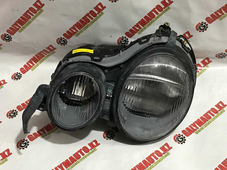 фара MERCEDES W210