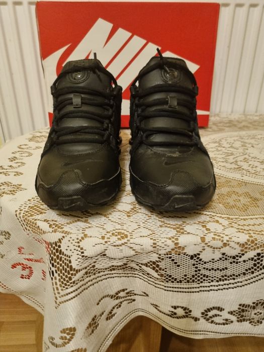 De vanzare adidasi Nike