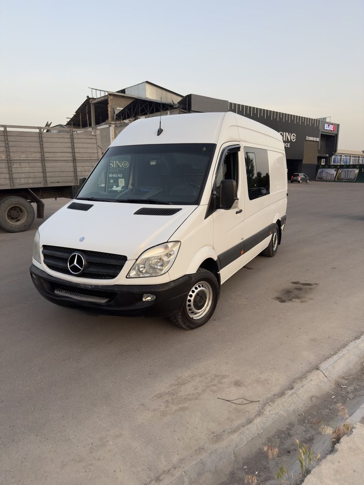 Mercedes-Benz Sprinter sotiladi 271 mator benzin-propan.