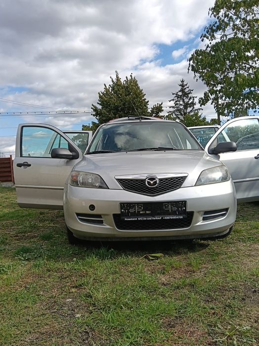 Vând Mazda 2 2005