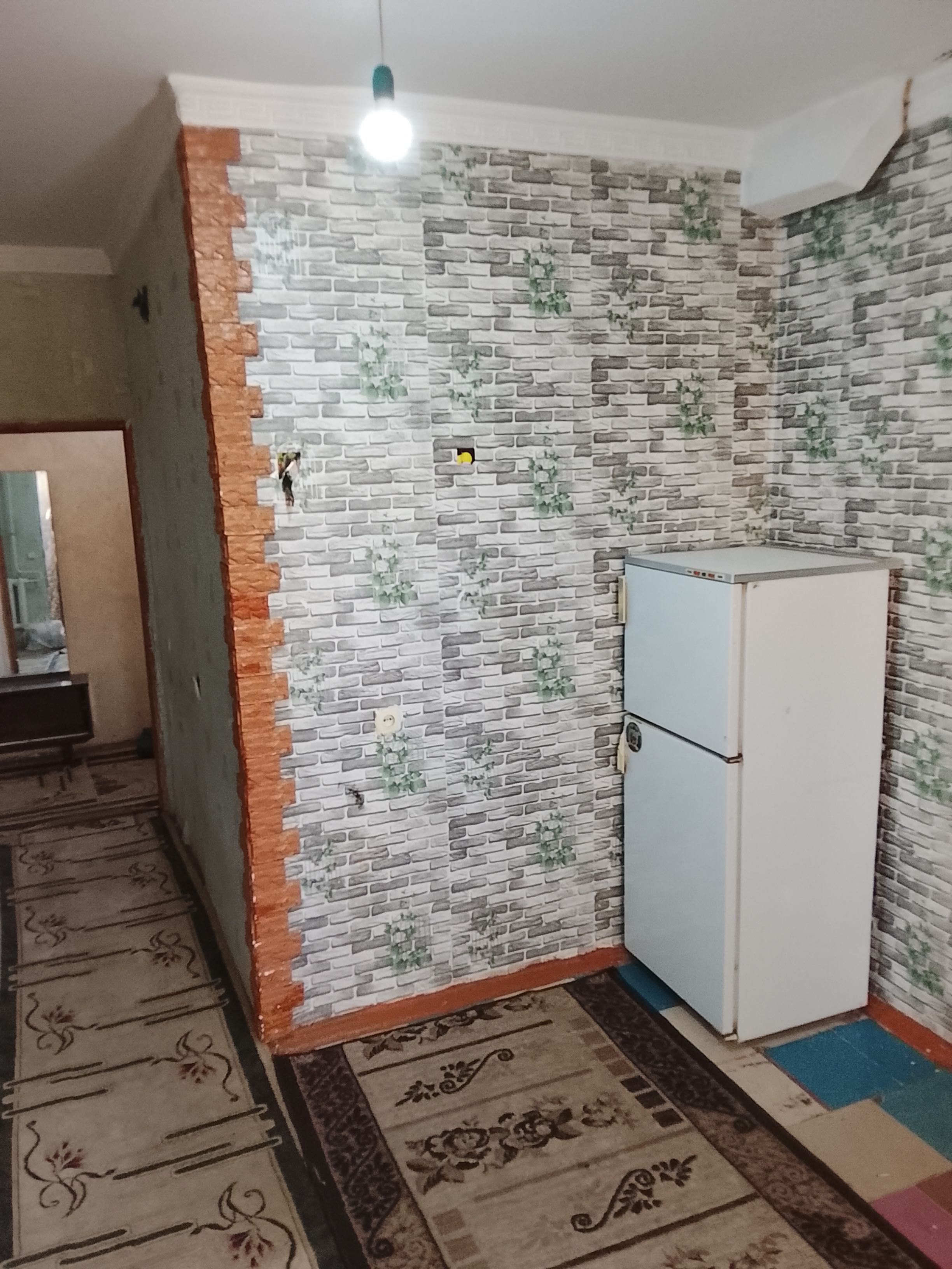 2 xonali kv 14 Ped Unvirsitet yonida