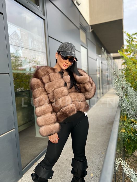 Blana moua 2 in 1 ciocolatie, se face si vesta