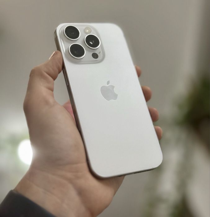 Iphone 16 pro silver  impecabil