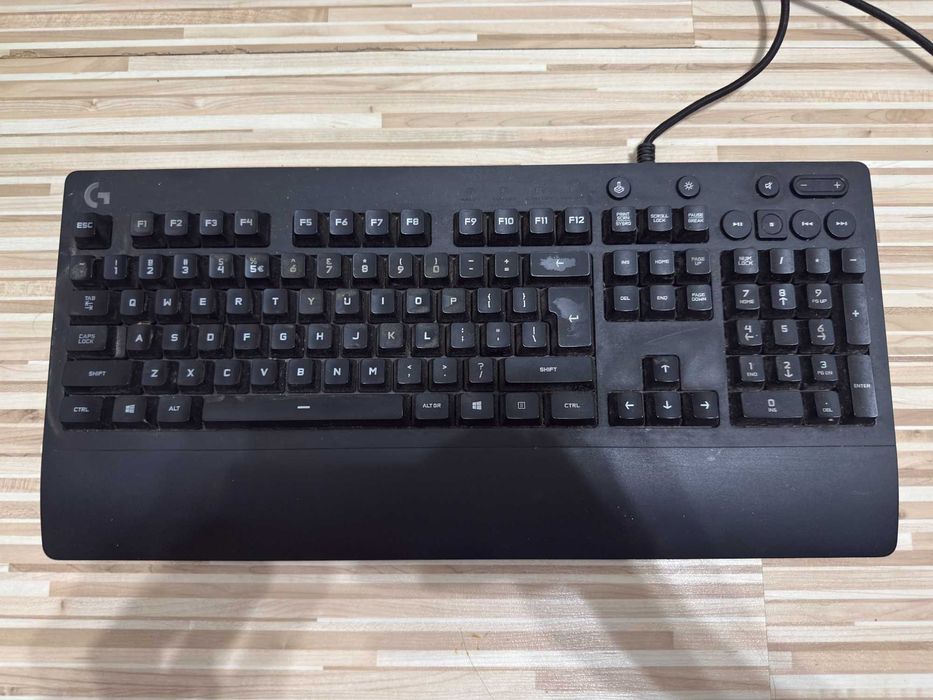 Tastatura gaming Logitech G213 RGB cu fir