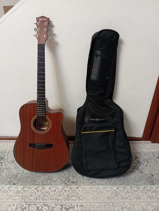 Продаётся Гитара