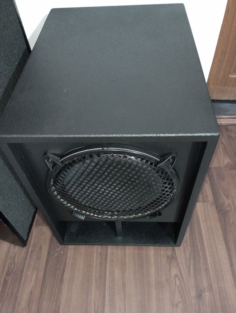 Vînd subwoofer 12 inch pasiv