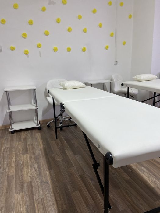 Сдам кушетку мастерам