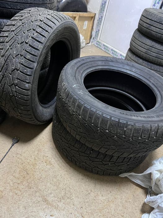 215/60/R16 Nokian Hakkapelita 7