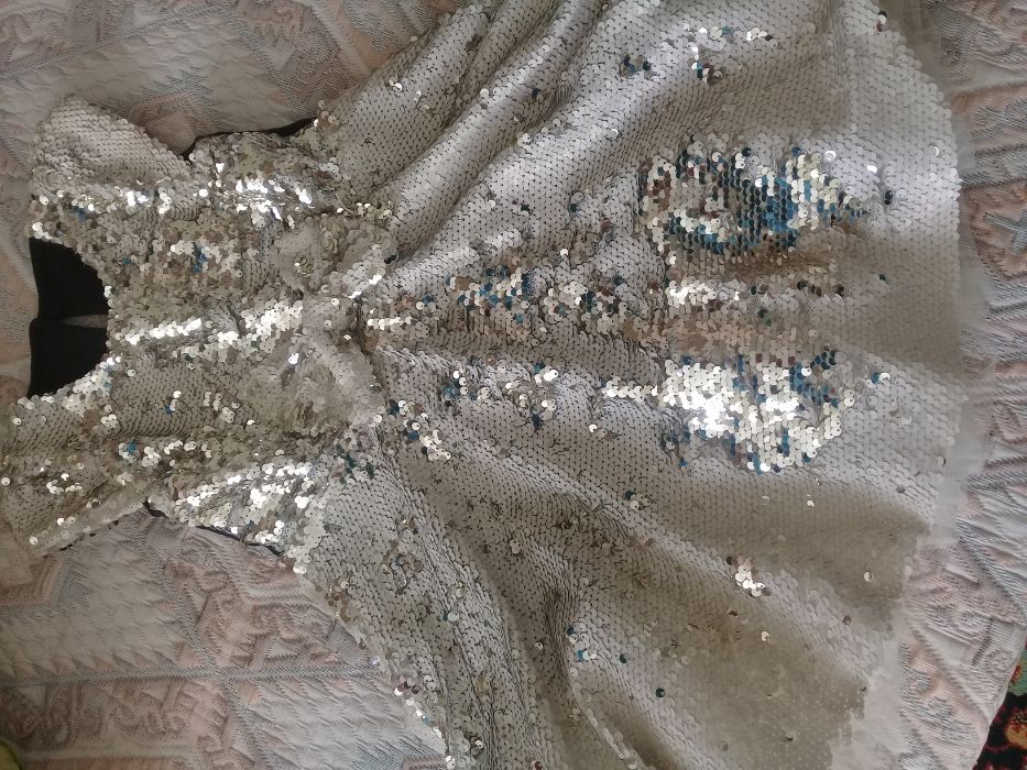 Шикарное платье на девочку