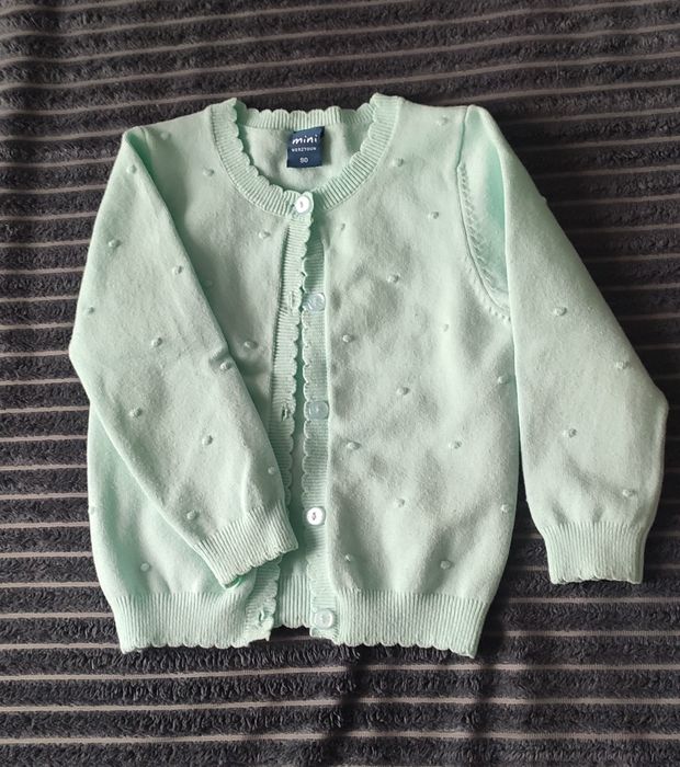 Продам кофточку на девочку