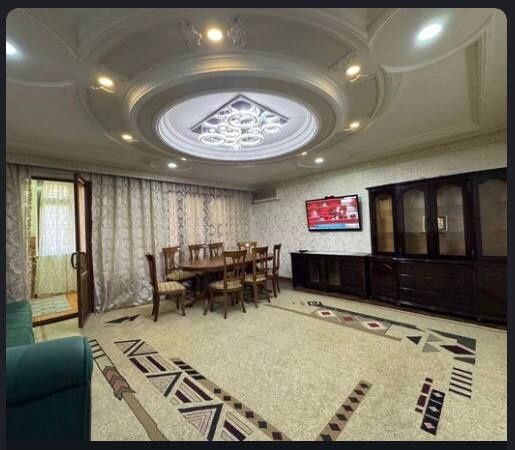 Срочно центр Якасарайский р-н продаю 3/1/4. Кирпич 125.000$