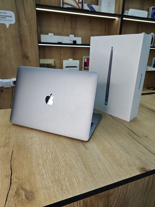 Apple MacBook Air 13 | 2020 | Intel i3 | SSD 256Gb | 8Gb ОЗУ | Макбук