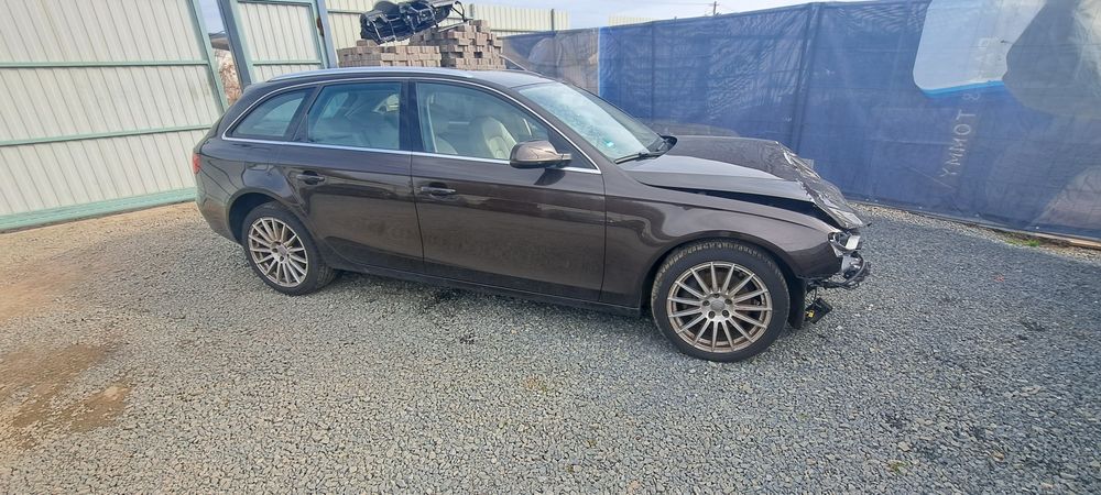 Usi usa Audi A4 B8 break cod LZ8W