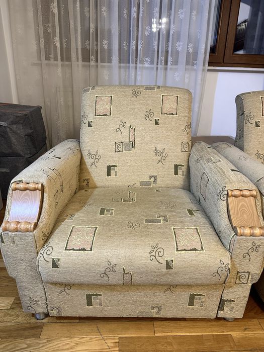Fotolii lemn si textil vintage