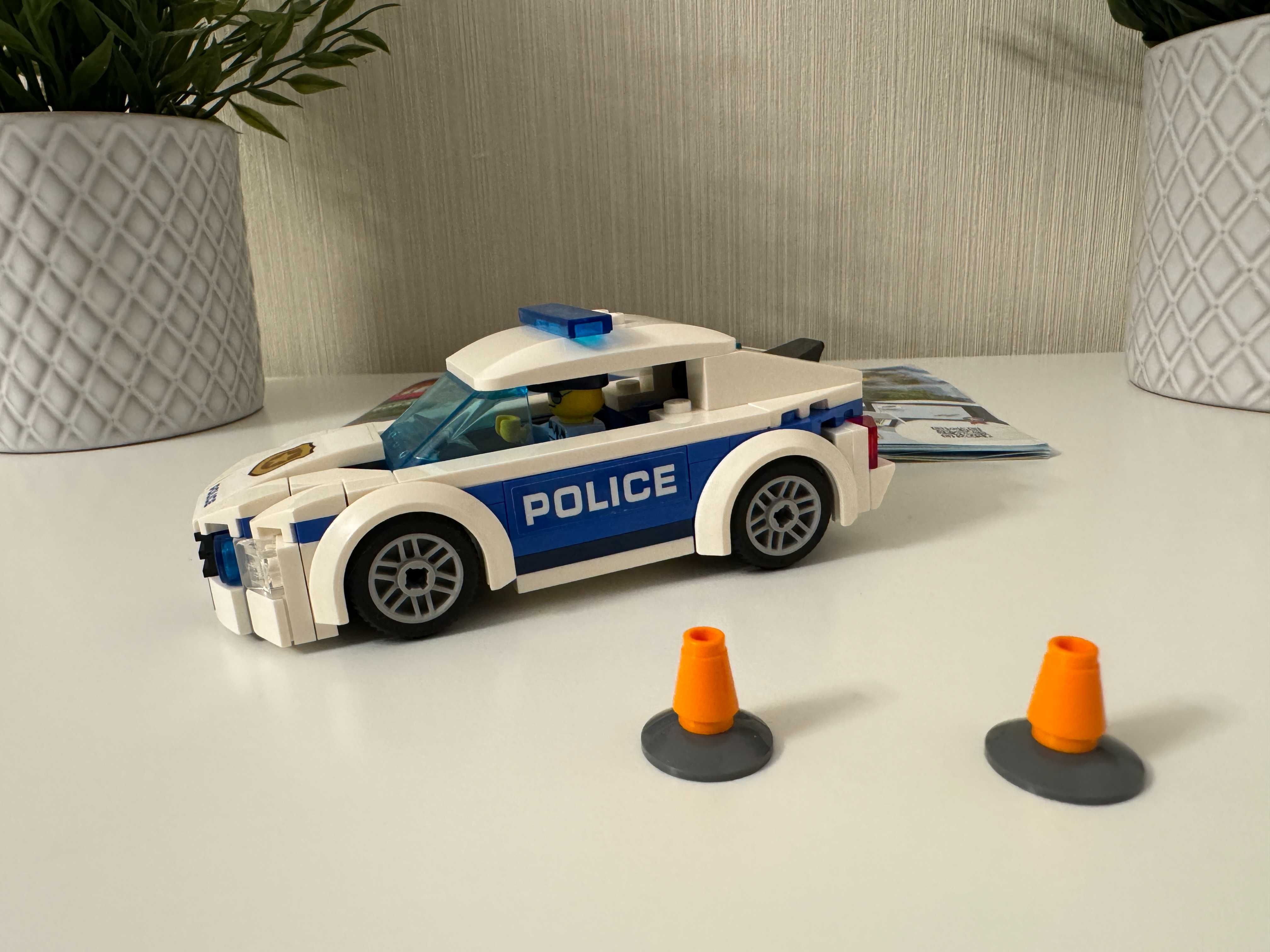 LEGO City Police - Masina de politie pentru patrulare 60239, 92 piese