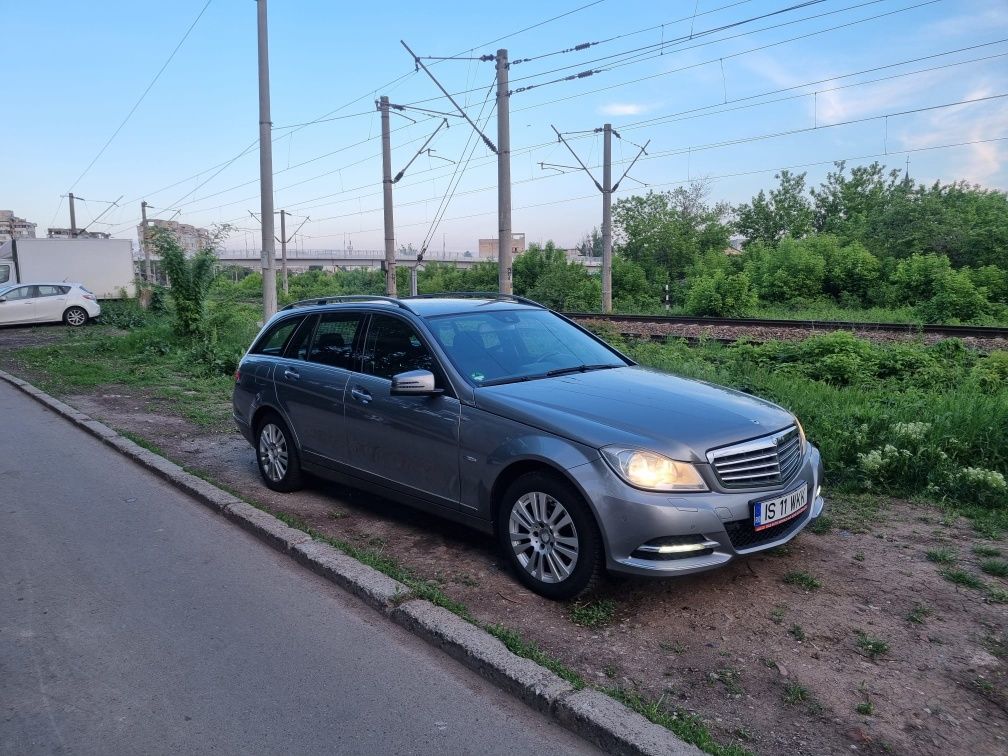 Vând autoturism Mercedes Benz