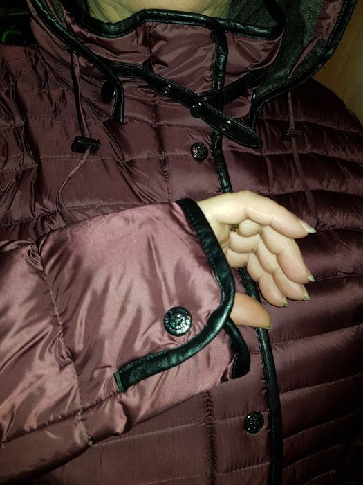 Geaca subtire grena umplutura naturala marimea 44-46, ca noua