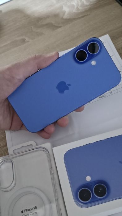 iPhone 16 nou 2 ani garantie