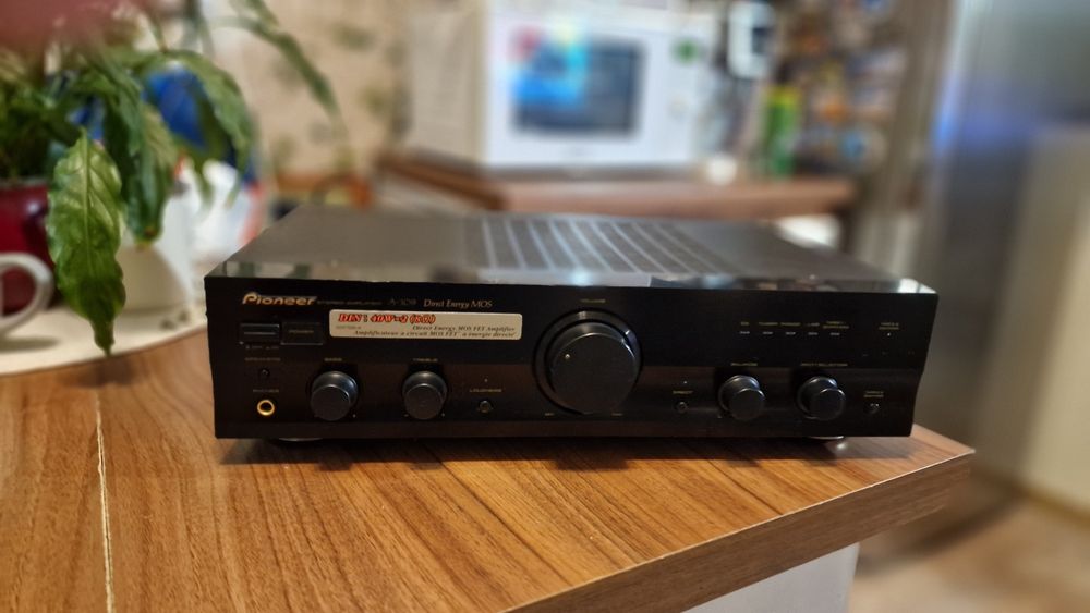 Pioneer A109,amplificator de calitate,nu porneste
